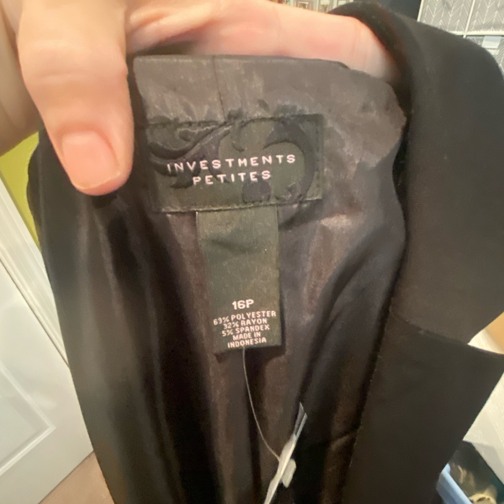 Black Suit Jacket - Size 16wp nwt